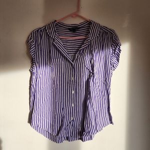 🌸Velvet Heart blue and white vertical striped button down top Size L